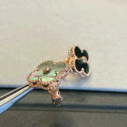 [Kaelin Vow]CLOVER MEDIUM 1 MOTIFS GRAY MOP  DIAMOND EARRINGS