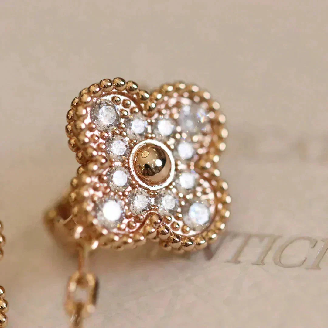 [Kaelin Vow]CLOVER MEDIUM 1 MOTIFS FUll DIAMOND EARRINGS