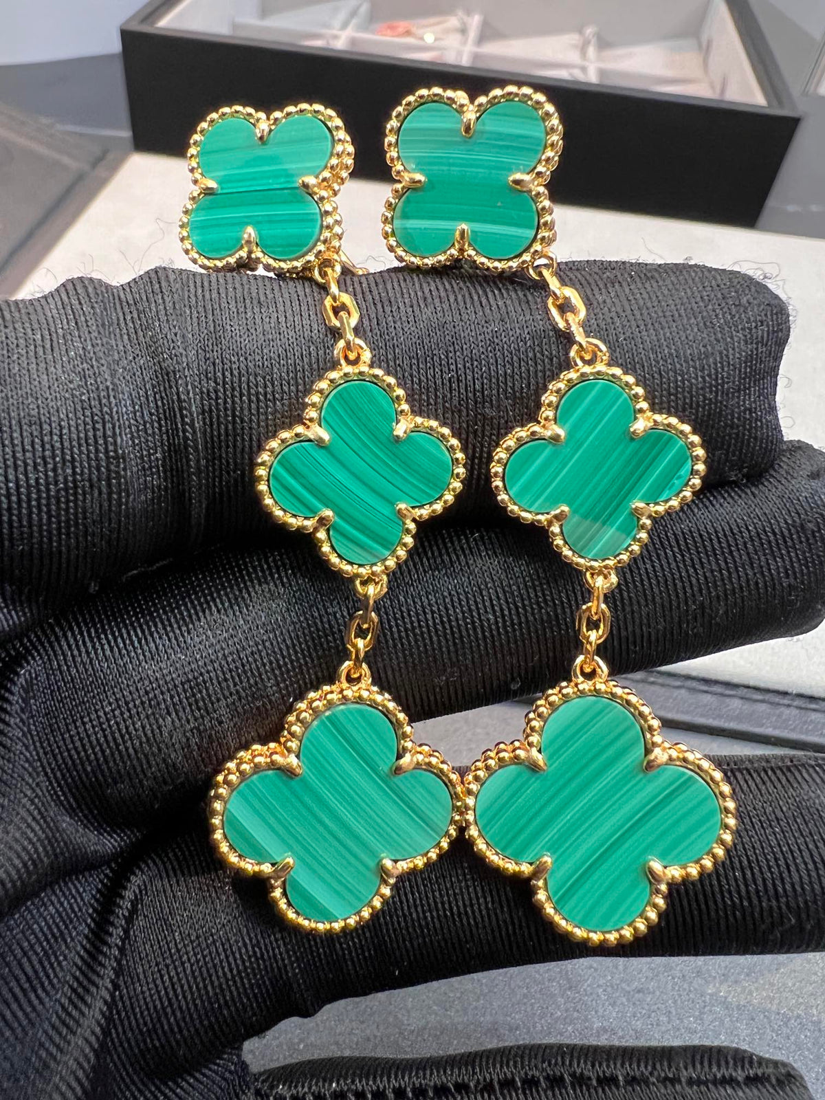 [Kaelin Vow]CLOVER MALACHITE 3 MOTIFS GOLD
