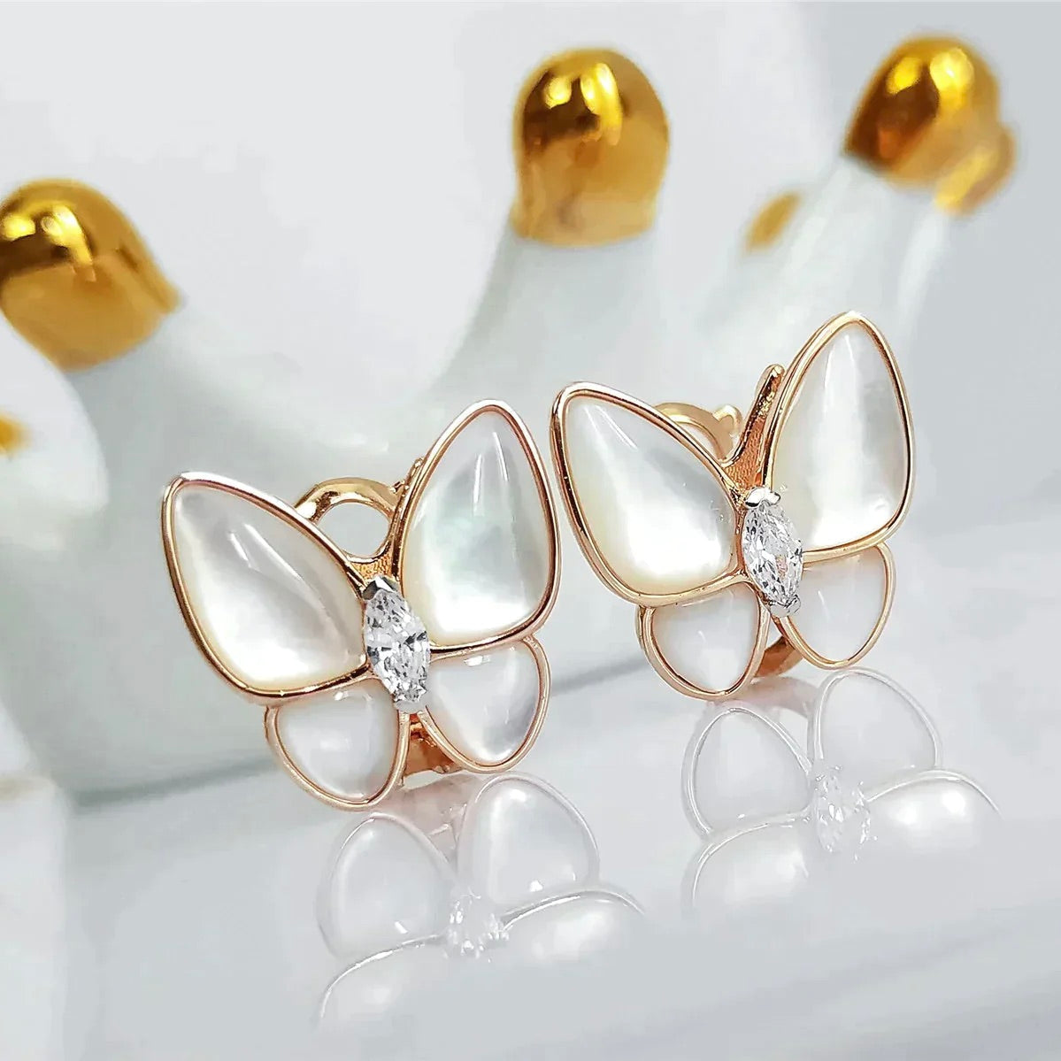 [Kaelin Vow]BUTTERFLY MOP DIAMOND EARRINGS