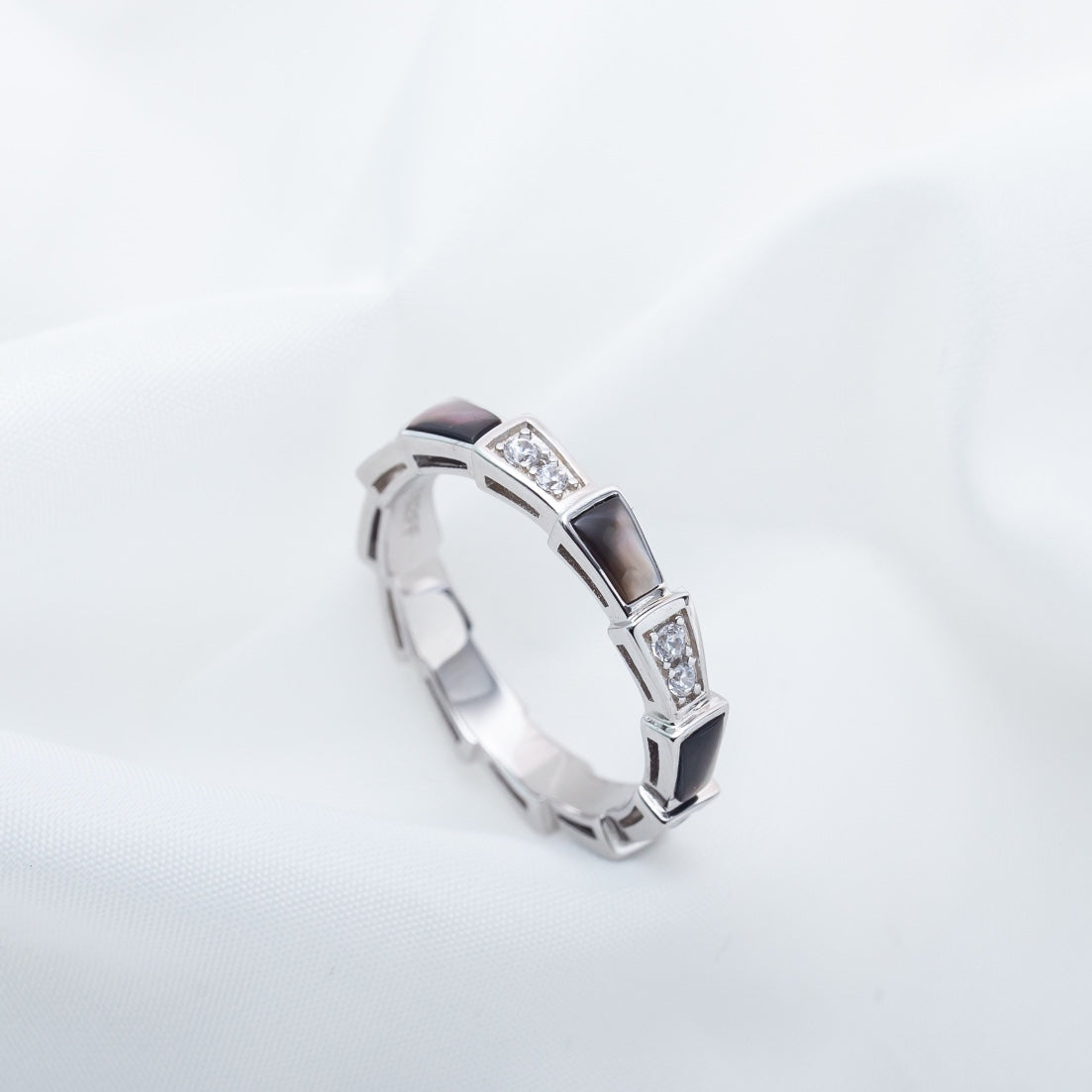 [Kaelin Vow]SERPENTI RING SILBER DIAMANT SCHWARZ PERLMUTT 3MM