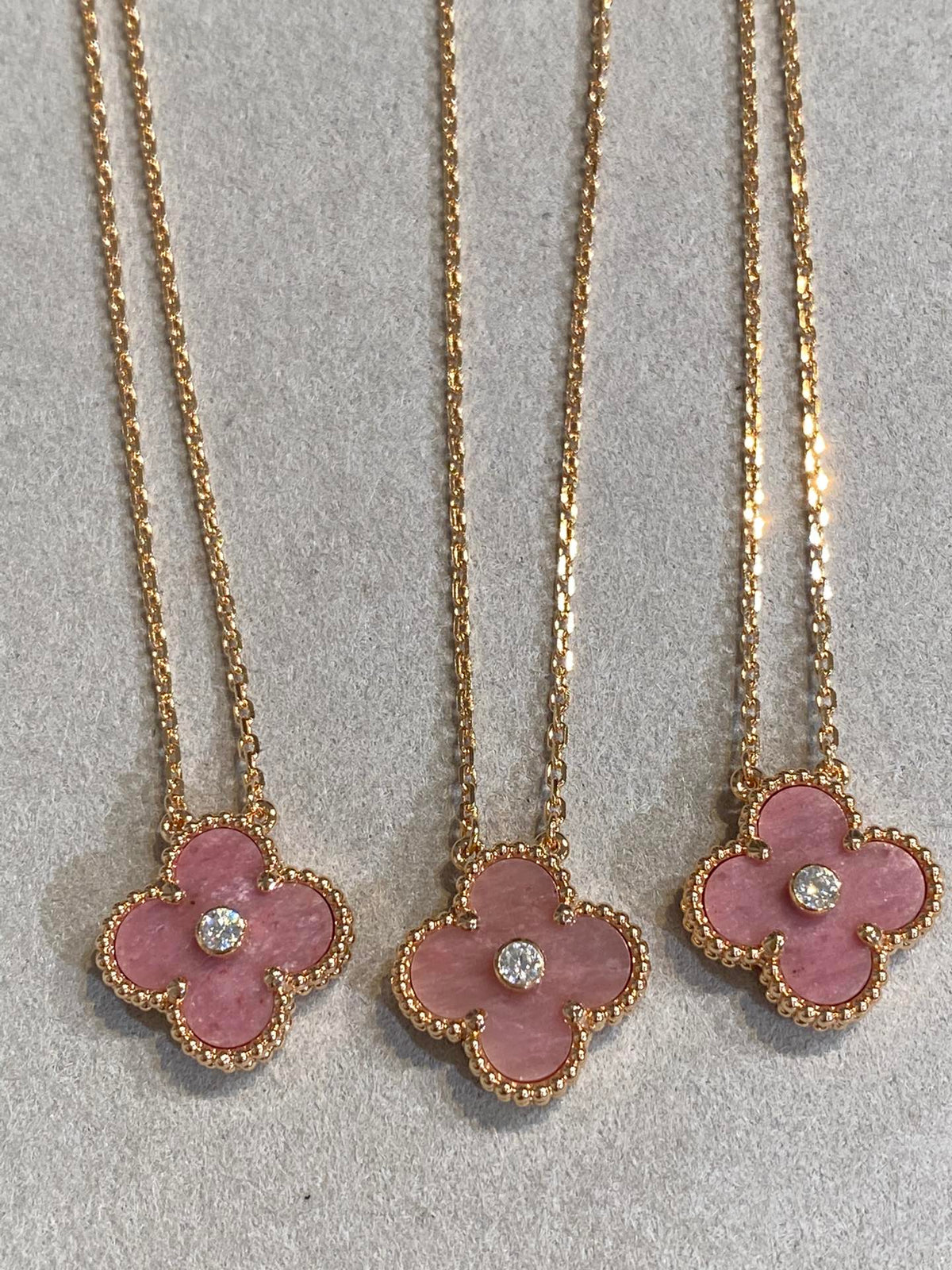 [Kaelin Vow]CLOVER 15MM DIAMOND RHODONITE NECKLACE