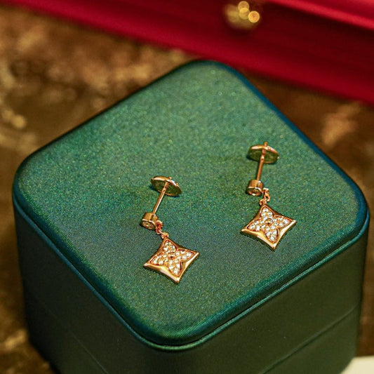 [Kaelin Vow]STAR DIAMONDS EARRINGS GOLD