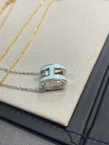 [Kaelin Vow]POP H LIGHT BLUE NECKLACE