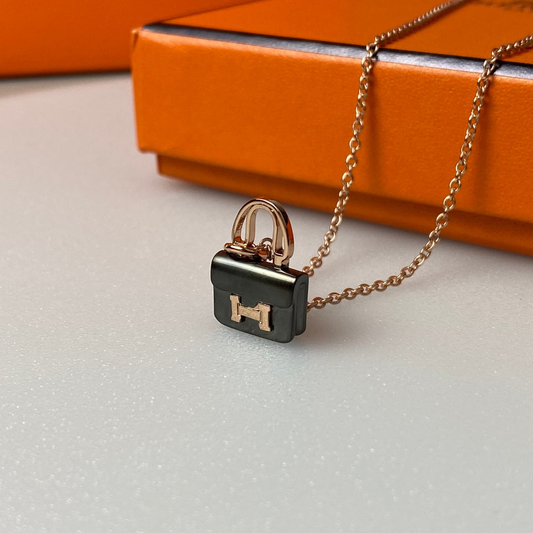 [Kaelin Vow]CONSTANCE BLACK PEDANT PINK GOLD NECKLACE
