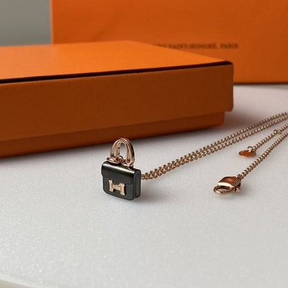 [Kaelin Vow]CONSTANCE BLACK PEDANT PINK GOLD NECKLACE