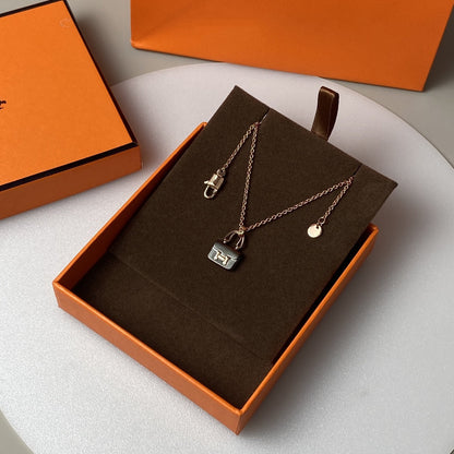 [Kaelin Vow]CONSTANCE BLACK PEDANT PINK GOLD NECKLACE