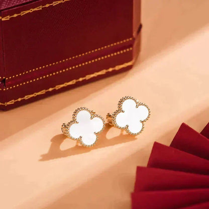 [Kaelin Vow]CLOVER MEDIUM 1 MOTIFS  WHITE MOP STUD EARRINGS