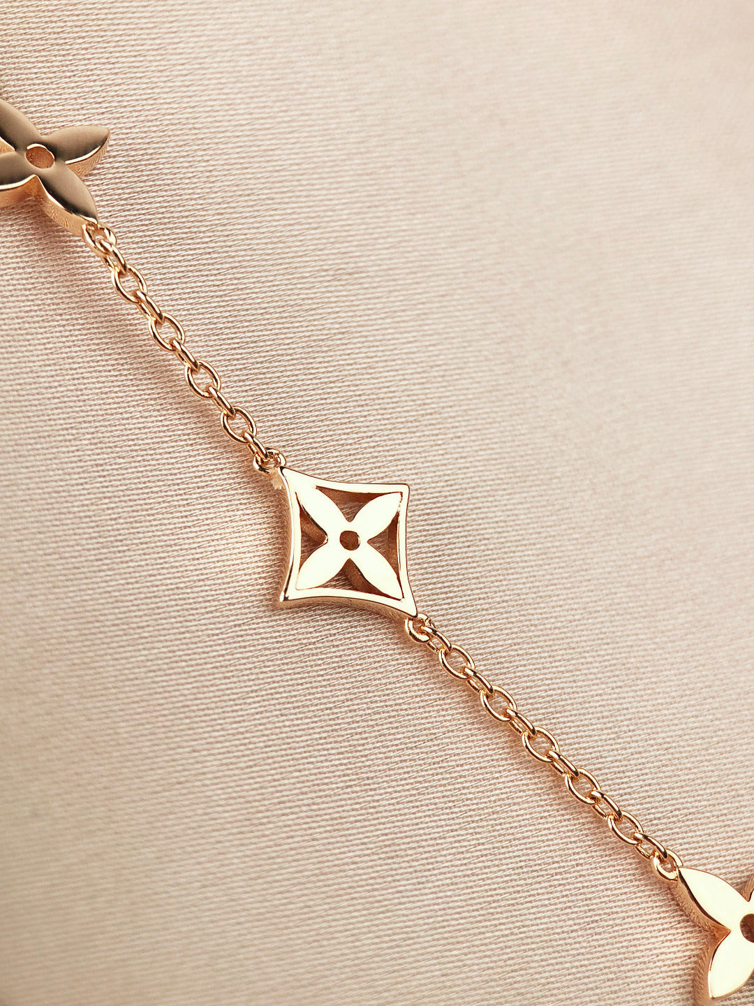 [Kaelin Vow]STAR AND SUN 7 MOTIFS GOLD BRACELET