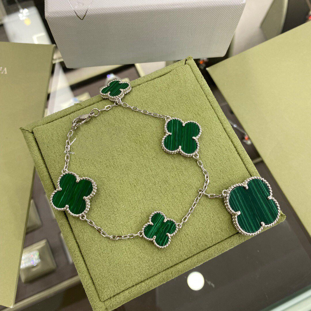 [Kaelin Vow]CLOVER 5 MOTIFS SIVLER MALACHITE BRACELET