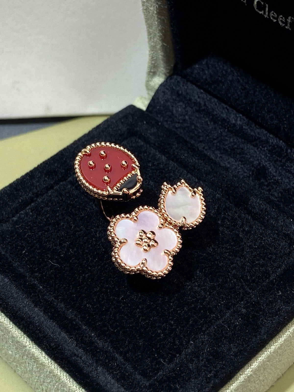 [Kaelin Vow]LUCKY 3 MOTIF ROSE GOLD RING