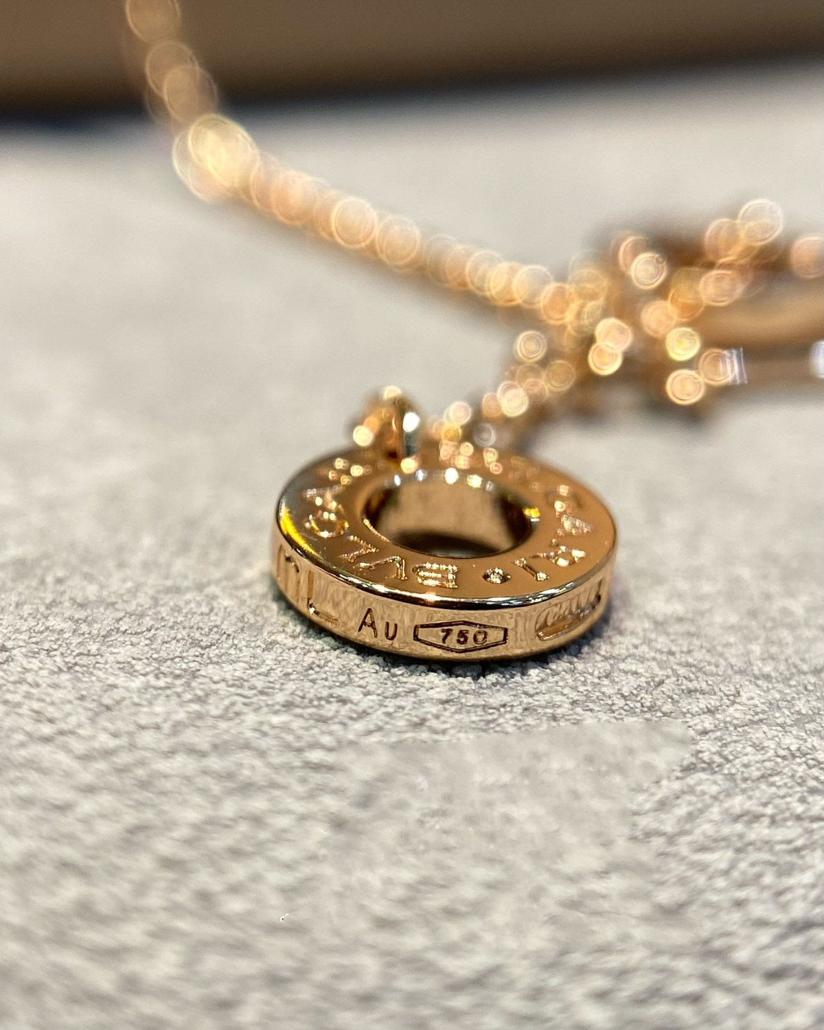 [Kaelin Vow]DREAM-HALSKETTE AUS ROSÉGOLD MIT DIAMANTBESETZTER PERLMUTT-OVALSCHNITT-PERLE
