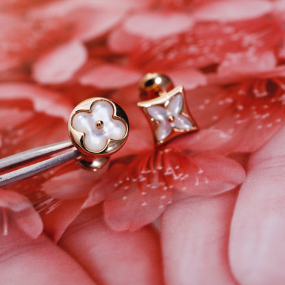 [Kaelin Vow]STAR AND SUN PINK GOLD MOP STUD EARRINGS
