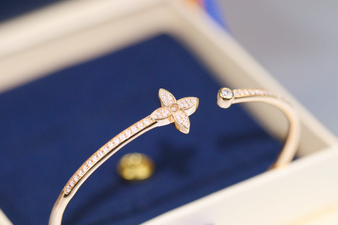 [Kaelin Vow]IDYLLE PINK GOLD OPEN BRACELET DIAMOND PAVED