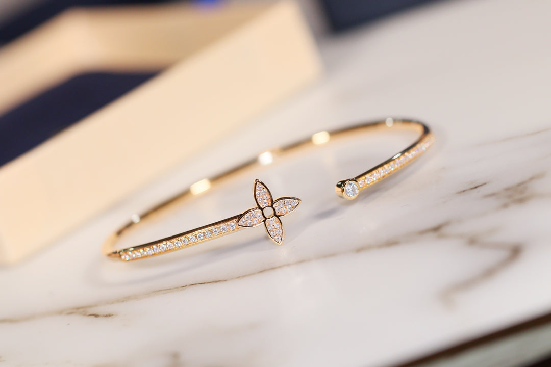 [Kaelin Vow]IDYLLE GOLD OPEN BRACELET DIAMOND PAVED