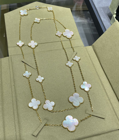 [Kaelin Vow]CLOVER 16 MOTIF WHITE MOP GOLD NECKLACE