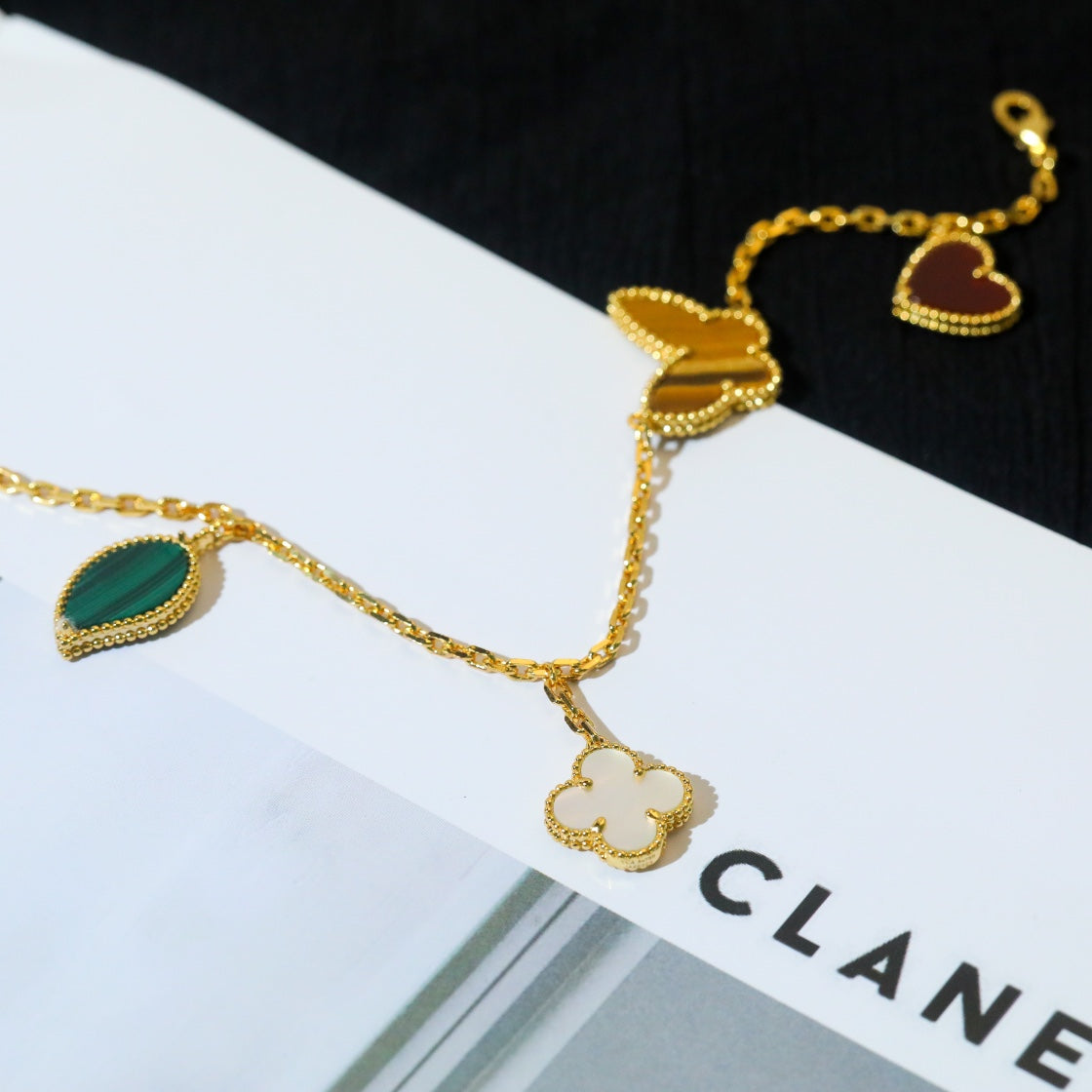 [Kaelin Vow]LUCKY SPRING 5 MOTIF GOLD BRACELET