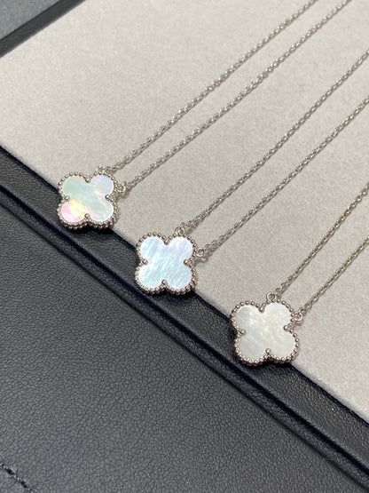 [Kaelin Vow]CLOVER MEDIUM SILVER WHITE MOP NECKLACE