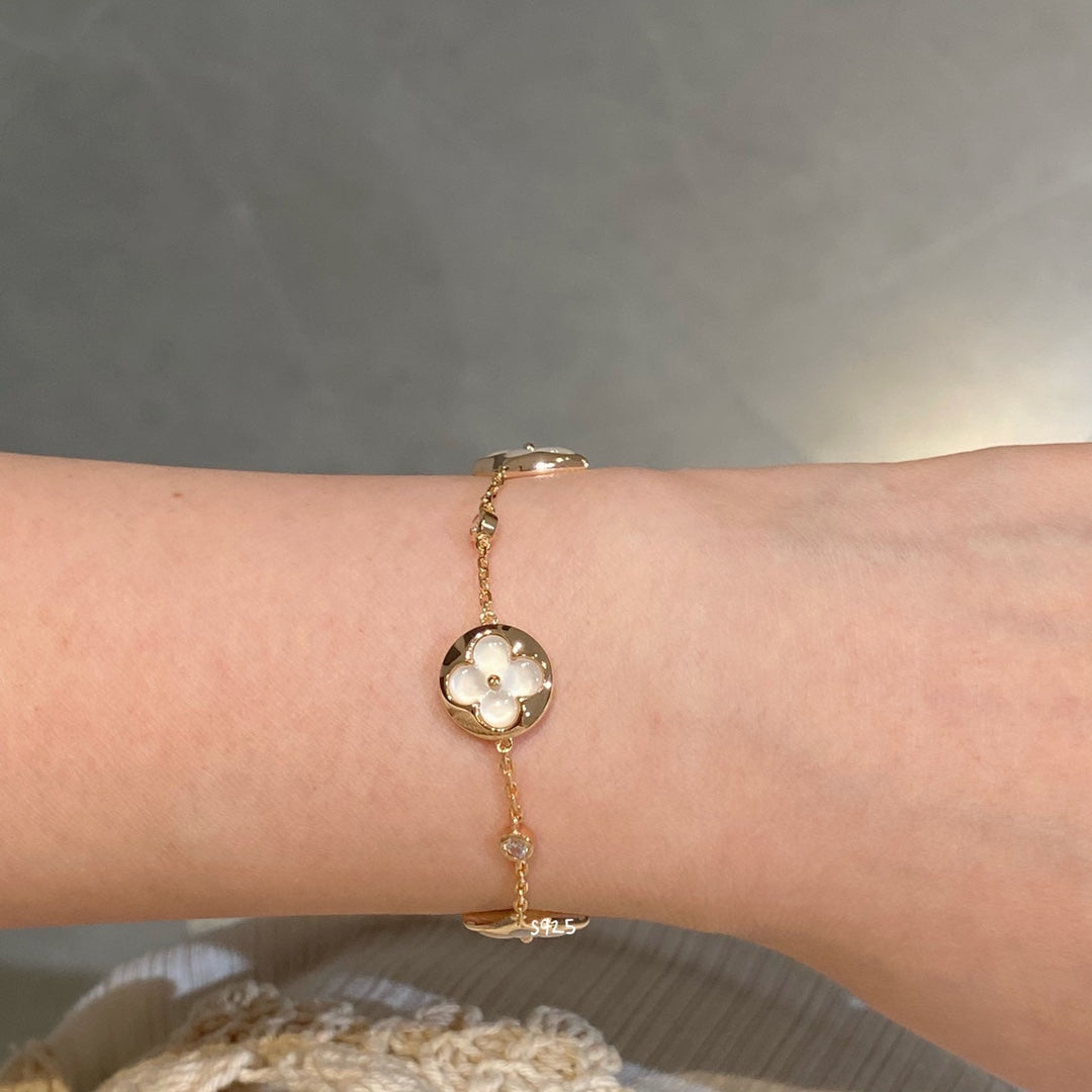 [Kaelin Vow]STAR AND SUN 4 MOTIF WHITE MOP PINK GOLD BRACELET