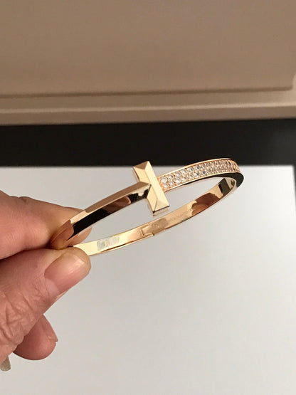 [Kaelin Vow]T1 WIDE DIAMOND HINGED BANGLE PINK GOLD