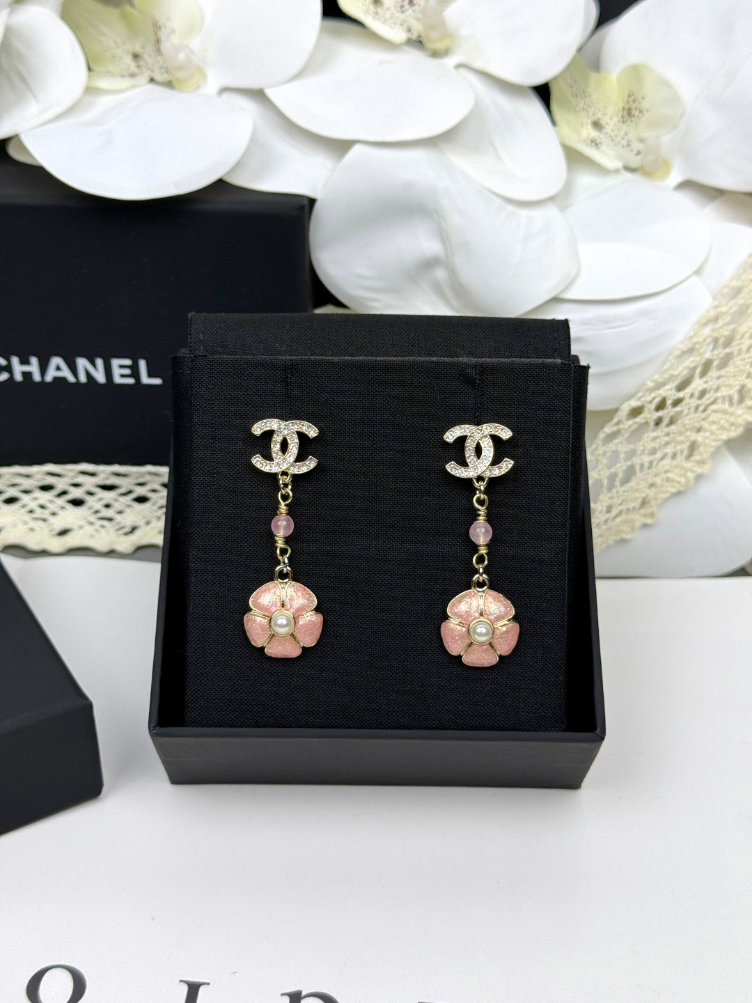 [Kaelin Vow]26C Pink Camellia Enamel Pendant with Double C Earrings