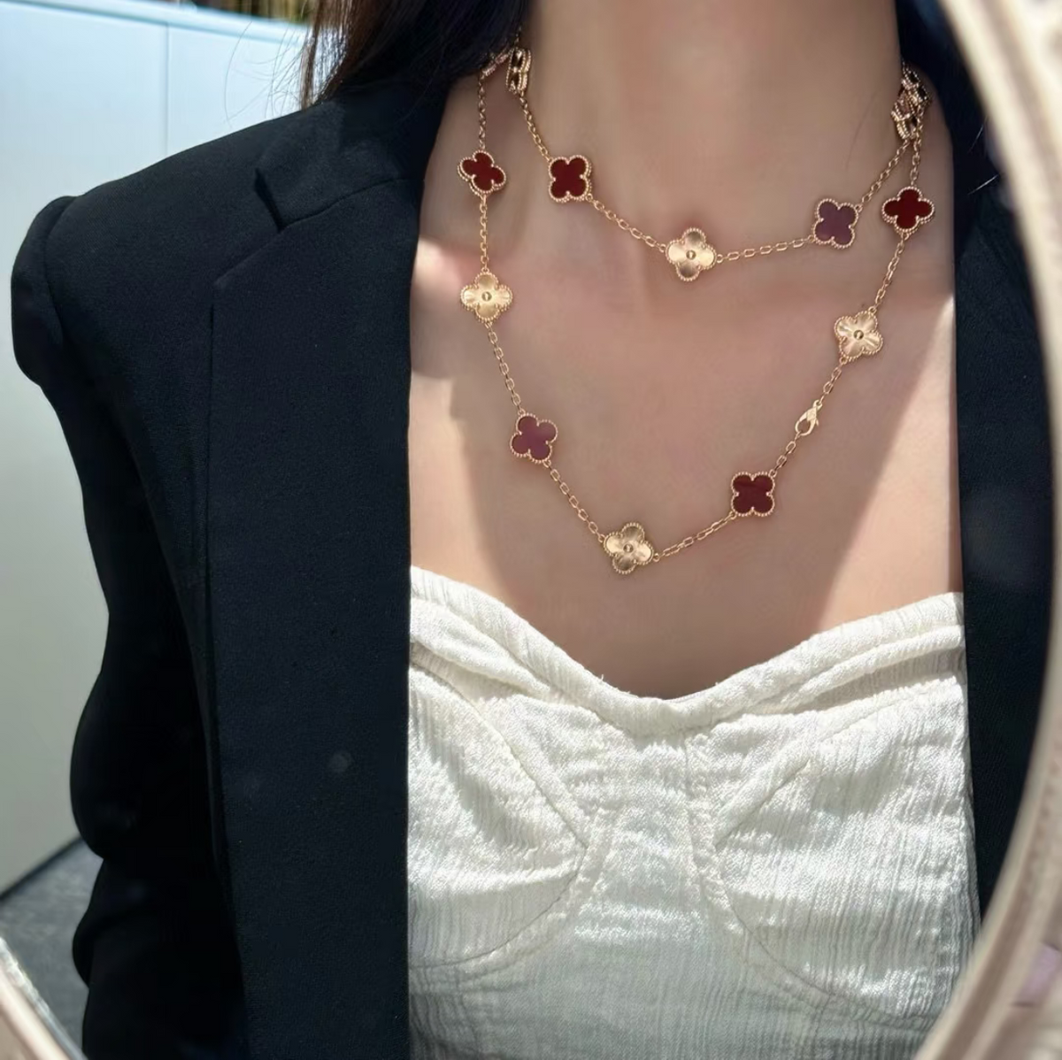 [Kaelin Vow]KLEEBLATT-HALSKETTE MIT 20 LASER-KARNEOL-MOTIVEN
