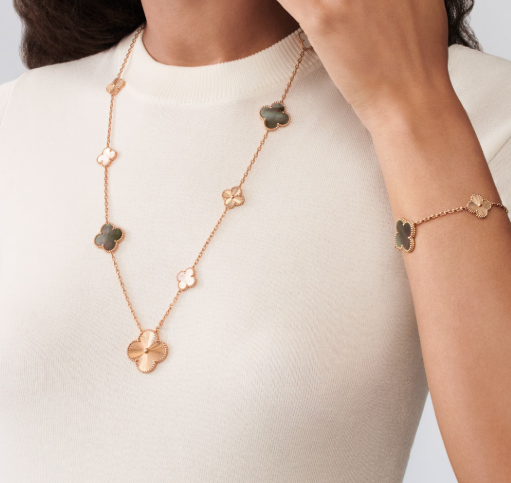 [Kaelin Vow]DETACHABLE CLOVER 15(11+4) FLOWER SILVER NECKLACE SET