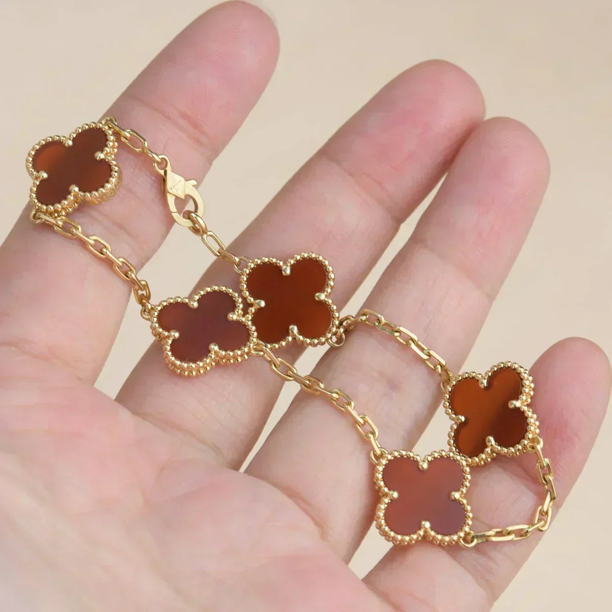 [Kaelin Vow] CLOVER 5 MOTIF RED CORNELIAN BRACELET COLLECTION