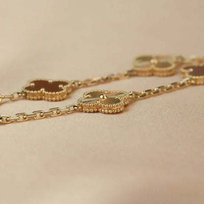 [Kaelin Vow] CLOVER 5 MOTIF RED CORNELIAN BRACELET COLLECTION