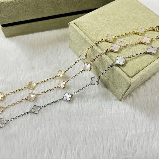 [Kaelin Vow]KLEEBLATT-ARMBAND MIT 6 MOTIVEN AUS WEISSEM PERLMUTT