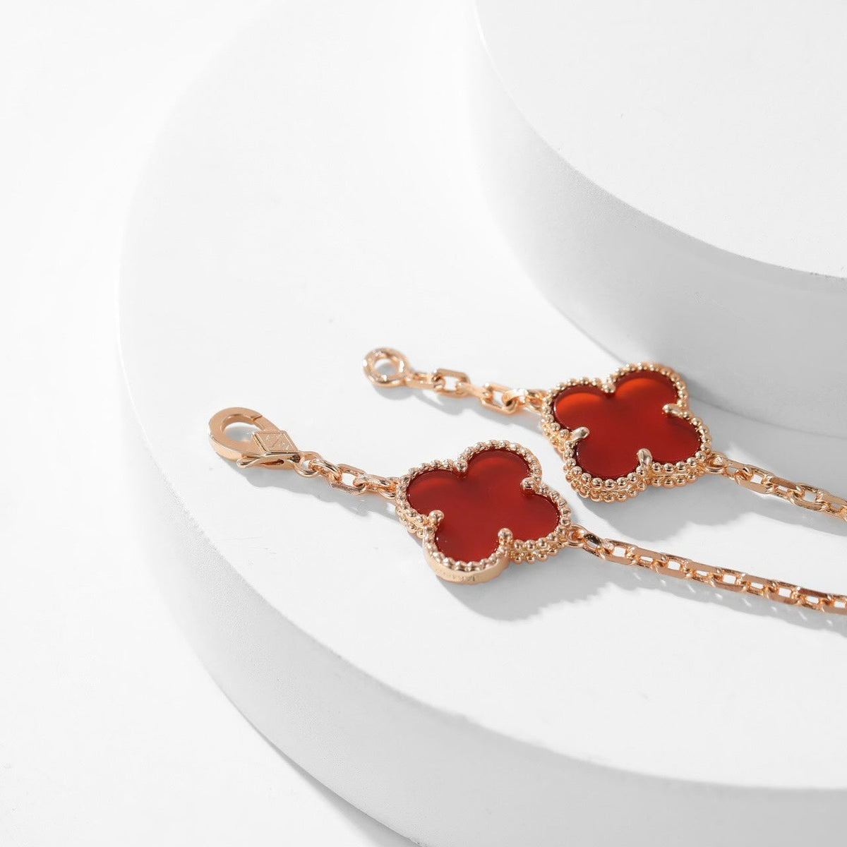 [Kaelin Vow]CLOVER 10 MOTIFS CARNELIAN NECKLACE