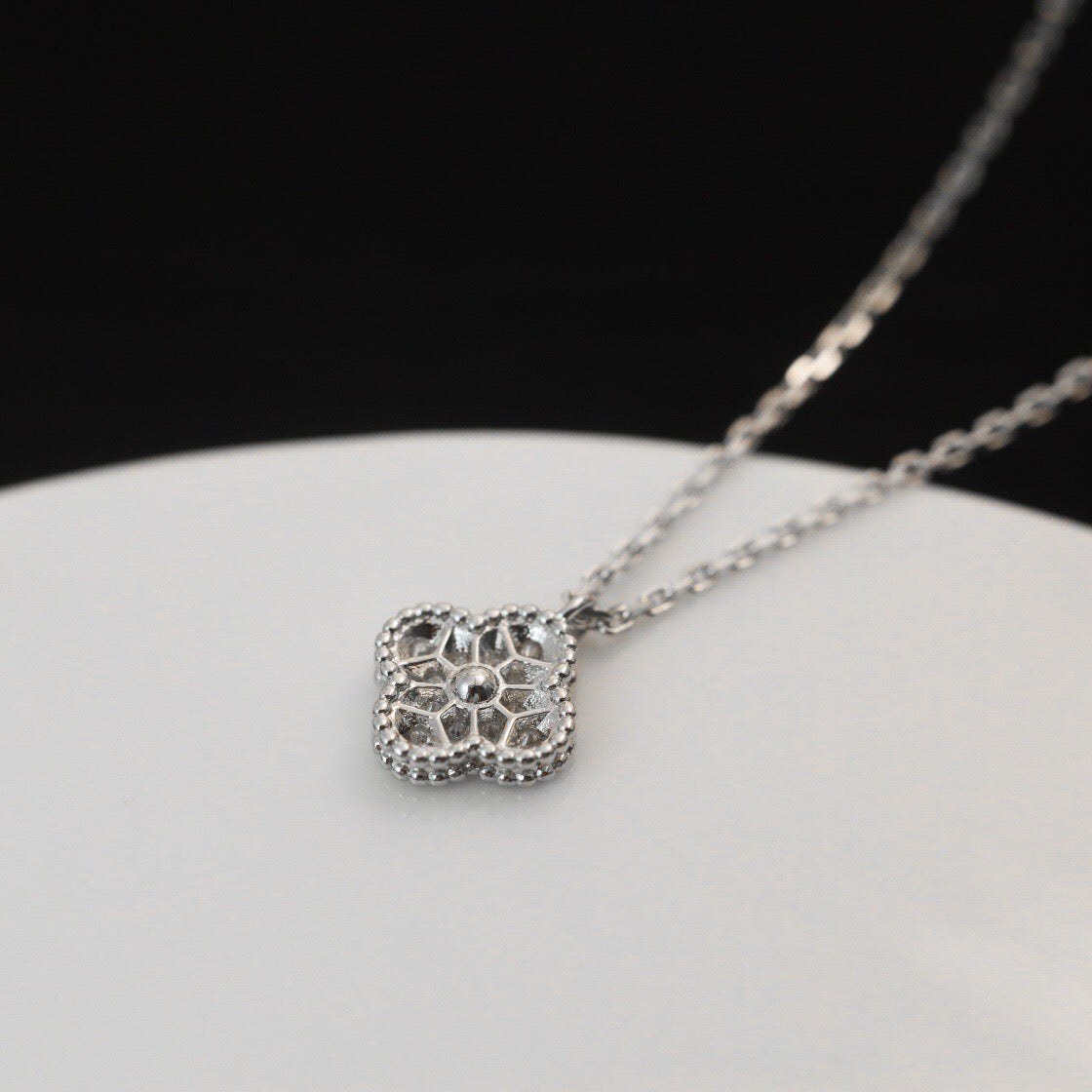 [Kaelin Vow]CLOVER MINI 9.5MM PENDANT DIAMOND NECKLACE