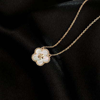 [Kaelin Vow]LUCKY  WHITE MOP  PLUM BLOSSOM NECKLACE