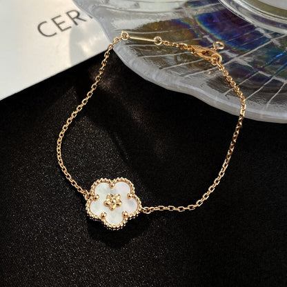 [Kaelin Vow]LUCKY WHITE MOP PLUM BLOSSOM  BRACELET