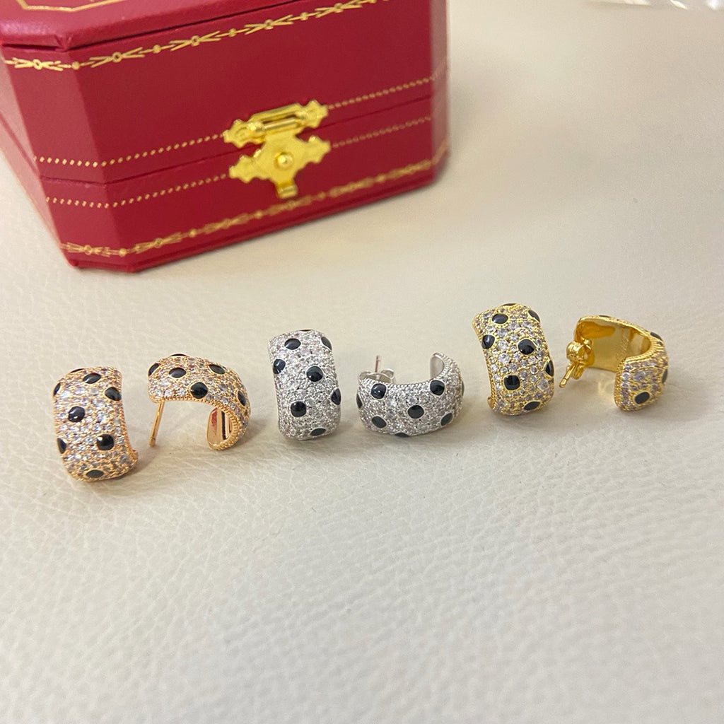 [Kaelin Vow]PANTHERE MINI OHRRINGE MIT DIAMANTBESATZ