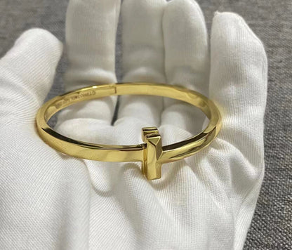 [Kaelin Vow]T1 WIDE HINGED BANGLE BRACELET
