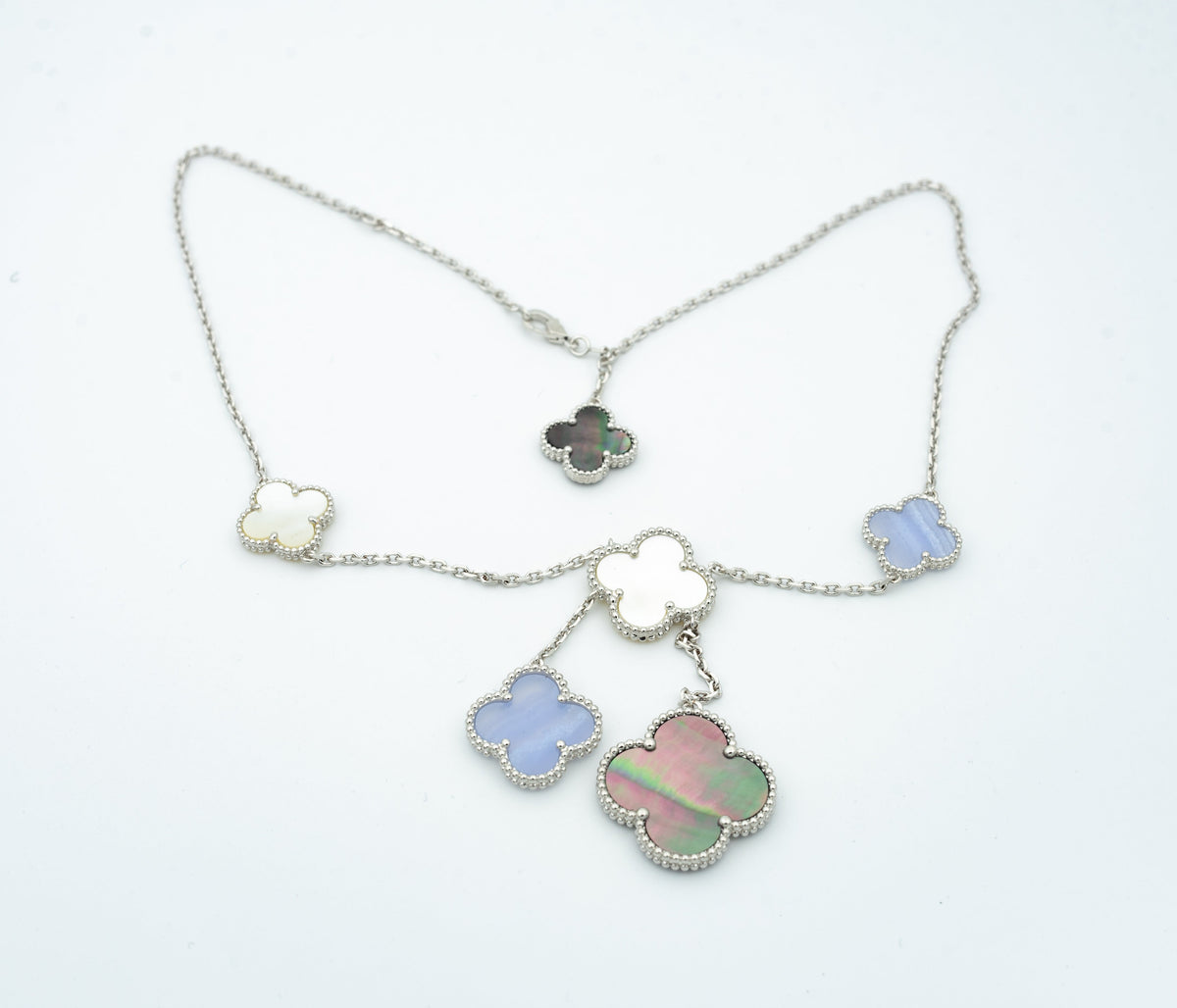 [Kaelin Vow]CLOVER MOP CHALCEDONY NECKLACE SILVER 6 MOTIF