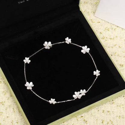 [Kaelin Vow]FRIVOLE SILVER 9 FLOWERS NECKLACE