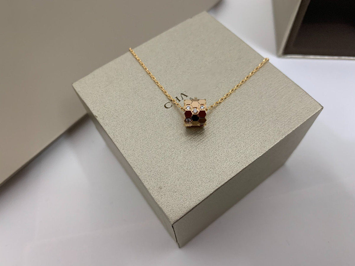 [Kaelin Vow]BEE LOVE DIAMOND NECKLACE