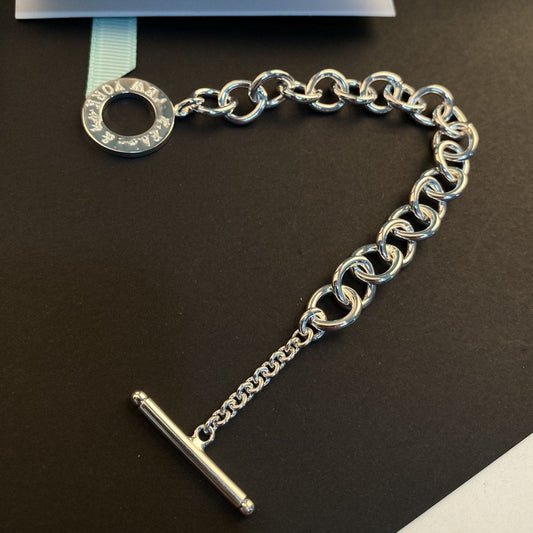 [Kaelin Vow]TOGGLE-ARMBAND MIT ANHÄNGER SILBER