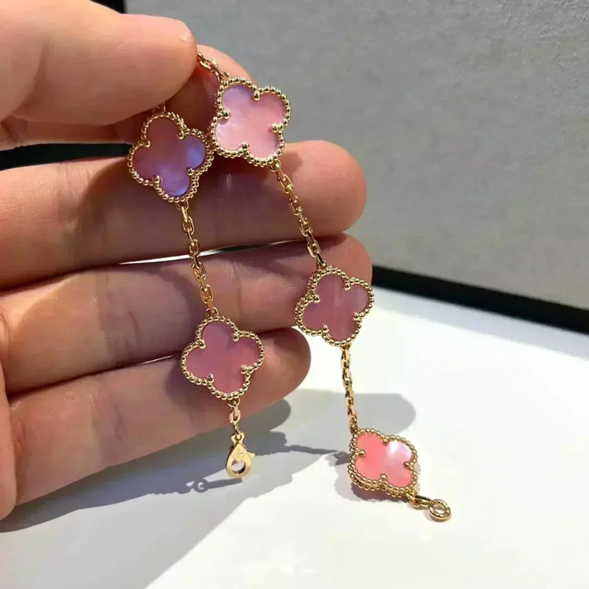 [Kaelin Vow] CLOVER 5 MOTIFS  PINK MOP BRACELET COLLECTION