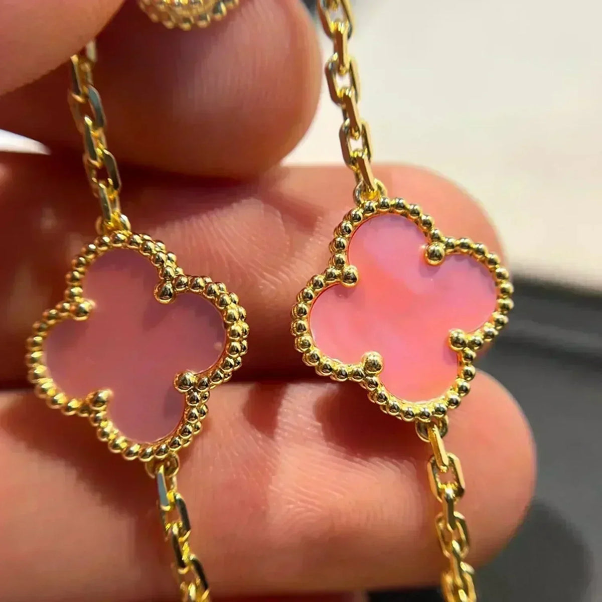 [Kaelin Vow] CLOVER 5 MOTIFS  PINK MOP BRACELET COLLECTION