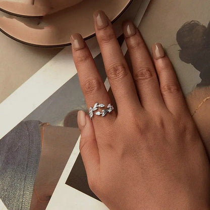 Verstellbarer Ring mit einfachem Blatt-Motiv, Glücksblatt-Statement