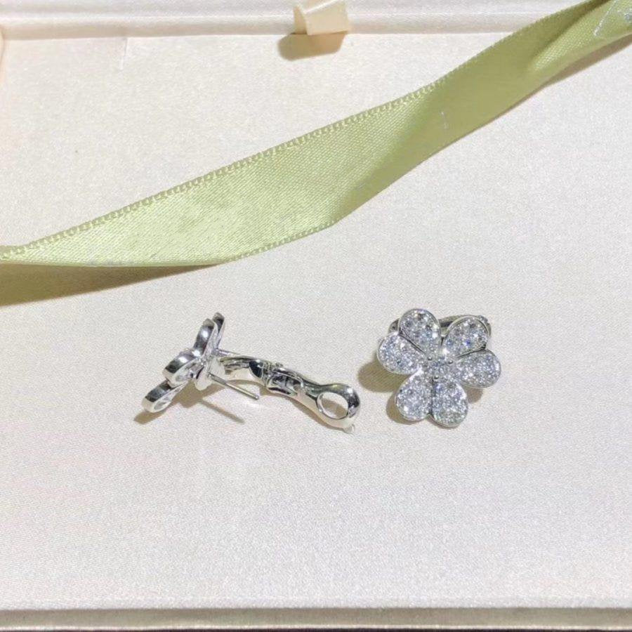 [Kaelin Vow]FRIVOLE SILVER FLOWER DIAMOND EARRINGS